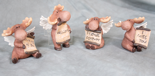 X8509 Angel Moose with Signs 4 asst per set